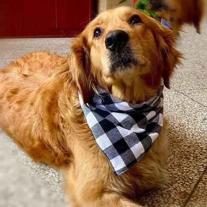 Bandana chien à carreaux noir et blanc