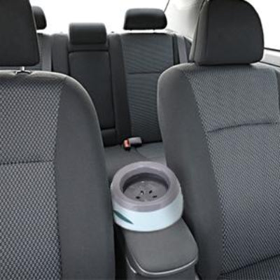 gamelle chien seule en voiture