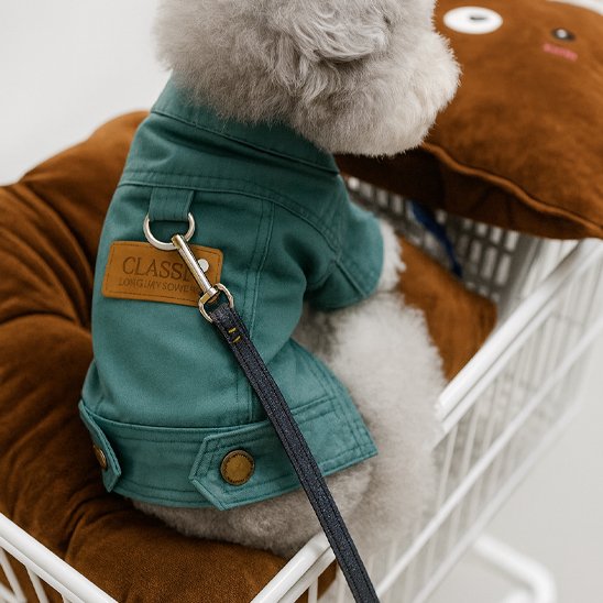 Vêtement chien Denim Elégance avec anneau pour fixer la laisse